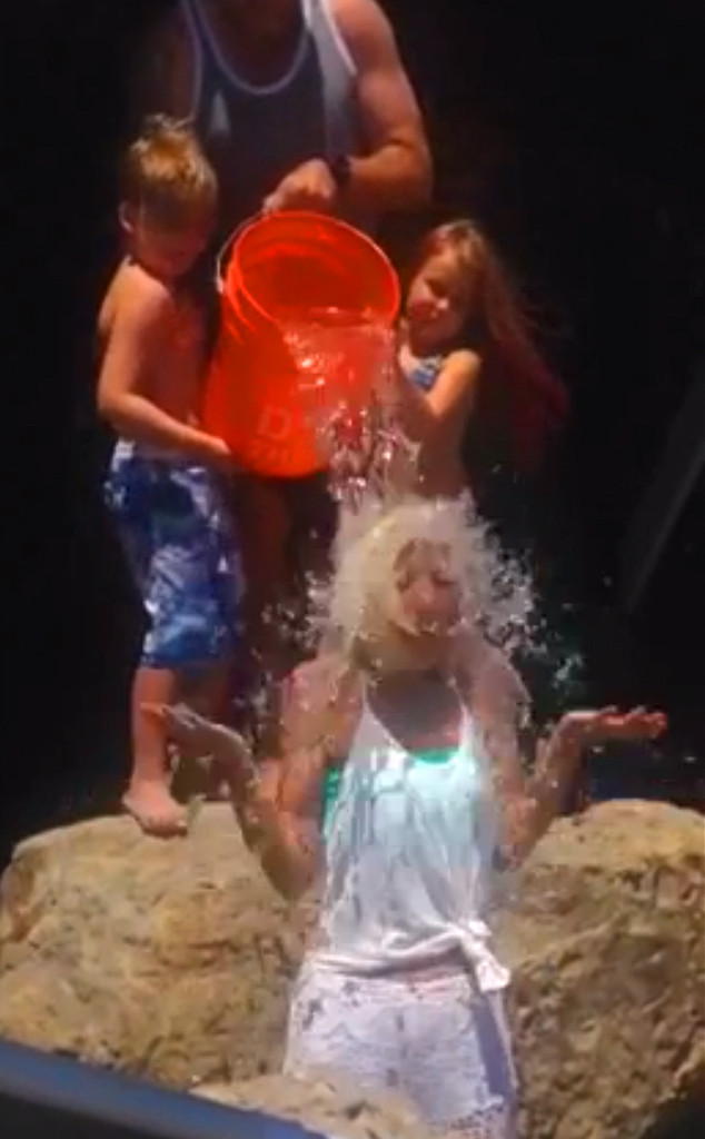 Tori Spelling, Ice Bucket Challenge Tori Spelling, Ice Bucket Challenge